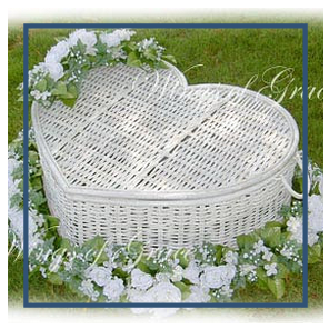 XL heart-shaped basket