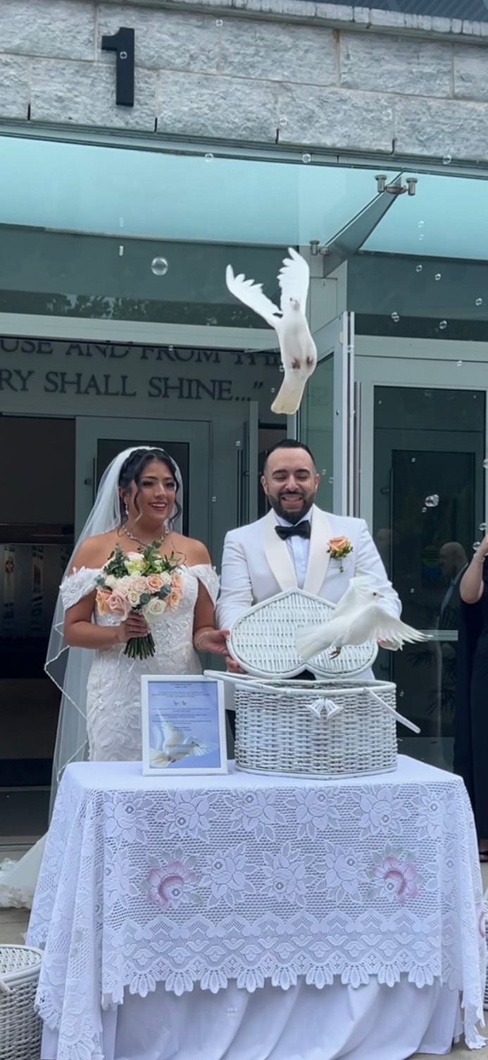 wedding white dove release